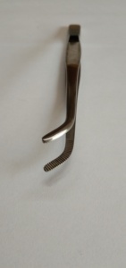 Pinces chirurgicales premium à angle droit 18 cm – Instrument chirurgical en acier inoxydable, certifié CE ISO, vente en gros personnalisée OEM - Product Image 2