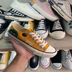 รองเท้าผ้าใบผู้หญิงมือสองแบบวัลคาไนซ์ ราคาถูก สไตล์ลำลอง คละแบบ - Product Image 5