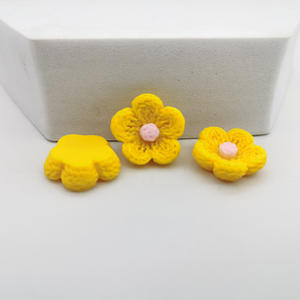 Dessin animé mignon <span class=keywords><strong>laine</strong></span> fleur Flatback résine breloques Cabochon pour Slime remplissage maison de poupée <span class=keywords><strong>bricolage</strong></span> artisanat coque de téléphone réfrigérateur enfants pince <span class=keywords><strong>à</strong></span> cheveux - Product Image 4