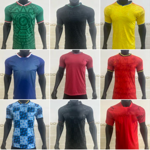 Completi da Calcio Vuoti All'ingrosso 100% Poliestere Asciugatura Rapida Traspiranti Set Maglia da Calcio Nazionale 2026 Uomo Pantaloncino Corto - Product Image 3