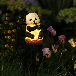 Lampe solaire de jardin Panda LED, décoration extérieure résistante à l'eau, alimentée par énergie solaire, pour patio et cour - Product Image 3