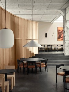 Ensemble de meubles d'hôtel en bois durable, style minimaliste moderne, tables rondes, chaises, usage commercial pour l'intérieur des hôtels - Product Image 5