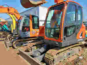 DX75-9C Doosan utilisé Offre Spéciale pelleteuse de chenille d'équipement d'origine d'excavatrice de 7.5 tonnes état d'occasion - Product Image 2