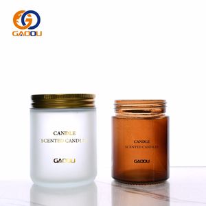 Vela Aromática de Alta Gama en Frasco de Vidrio Color Té, Hecha a Mano con Botella de Vidrio de Lujo Accesible - Product Image 2