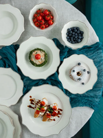 24 pièces de services de table en porcelaine fine avec bordure dorée pour hôtels et restaurants