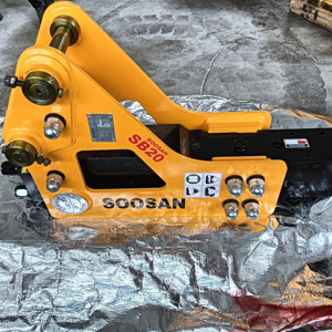 เบรกเกอร์หินไฮดรอลิกแบบมีด้านข้าง SB20ของ Soosan รับประกันฟรีสิบสองเดือน - Product Image 1