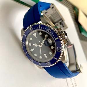 Montres automatiques mécaniques de plongée pour hommes avec bracelet en caoutchouc bleu et cadran noir avec fenêtre de date, montre marine avec lunette rotative - Product Image 5