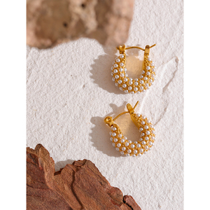 Boucles d'oreilles créoles petites de luxe en acier inoxydable JINYOU 858, style vintage, délicates, avec texture de perles artificielles, couleur or, <span class=keywords><strong>bijoux</strong></span> imperméables - Product Image 4