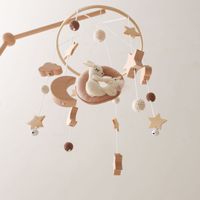 Jouet apaisant fait main en bois de style nordique pour bébés de 0 à 3 ans, avec hochet et pendentif lapin lune en feutre
