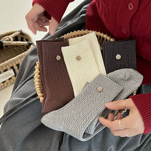 Chaussettes en laine mi-longues tressées tridimensionnelles rétro pour femmes automne hiver chaussettes épaisses chaudes pour la maison manchette de corps personnalisable quotidien - Product Image 4