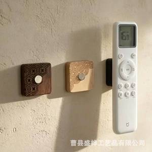Gancho magnético de madera cuadrado para montaje en pared, soporte de almacenamiento sin perforaciones para control remoto, acabado lacado - Product Image 2