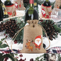 Sac cadeau en toile de jute avec cordon de serrage pour Noël, sac en lin imprimé Père Noël et rennes, petite pochette de rangement pour bonbons et biscuits pour les fêtes de fin d'année