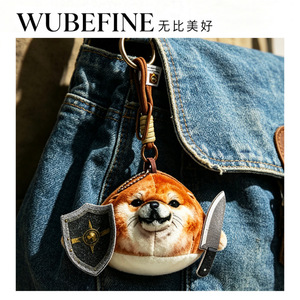 Lindo llavero de peluche de Shiba Inu con cuchillo y escudo, meme divertido, colgante redondo de perro de peluche Kawaii, decoración para mochila, regalo - Product Image 1