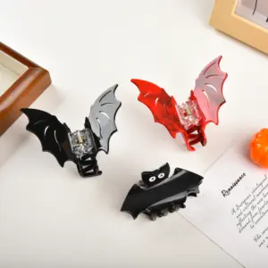 YJL Wholesale small Hair claw clips 8 CM acetate animal bat hair claw customize logo fun halloween hair claw for women