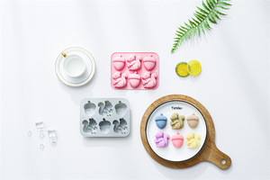 แม่พิมพ์เค้กซิลิโคนลายกระรอก ดีไซน์น่ารัก ปลอดสารพิษ ใช้ซ้ำได้ แม่พิมพ์ซิลิโคนแม่เหล็กสำหรับทำช็อกโกแลต ลูกอม และน้ำแข็ง DIY - Product Image 6