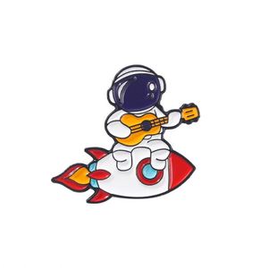 Broche émaillée inspirante 'Astronaute Spatial' en alliage, mignonne, pour vêtements et sacs pour femmes - Product Image 3