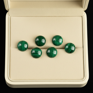 Cabochon di <span class=keywords><strong>Malachite</strong></span> Naturale Personalizzato, Gemma Rotonda Lavorata su Misura, Fornitore di Gemme e Produttore di <span class=keywords><strong>Malachite</strong></span> su Ordinazione - Product Image 1