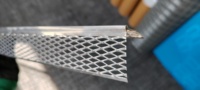 Profilés d'angle en acier galvanisé à chaud et en aluminium pour système d'isolation et de plâtrage mural