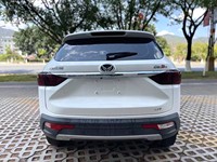 SUV Compacto Usado Económico BAIC Huansu S5 2017 2018 1.3T 5MT LHD 133HP 185Nm Techo Panorámico Cámara Trasera Coche Usado Confiable