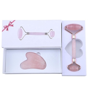 Naturale rosa quarzo rosa <span class=keywords><strong>pietra</strong></span> di giada rullo di massaggio del <span class=keywords><strong>viso</strong></span> guasha set <span class=keywords><strong>per</strong></span> il <span class=keywords><strong>viso</strong></span> - Product Image 1