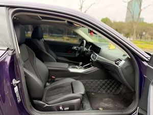 <span class=keywords><strong>BMW</strong></span> 225i M Sport Night Edition Coupé Turbo 2022, couleur violet Thunder, 16 000 km, sièges en cuir PPF, pneus R19, intérieur foncé - Product Image 4