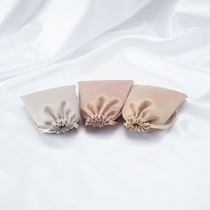 Promotional Eco-friendly Customized Design Large Capacity <b>Velvet</b> Jewelry Packaging Pouch Drawstring Lightweight Rectangle Shape - Product Image 4