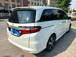 ฮอนด้า โอดิสซีย์ ปี 2015 เครื่องยนต์ 2.4 ลิตร เกียร์ CVT รถอเนกประสงค์ 7 ที่นั่ง – รถอเนกประสงค์สำหรับครอบครัวขนาดใหญ่ รถมือสองญี่ปุ่นคุณภาพดีสำหรับการส่งออก - Product Image 4
