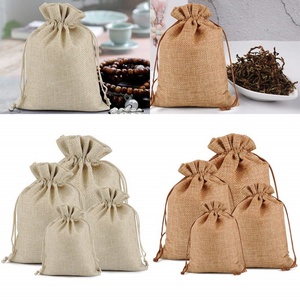 Sac à cordon en mousseline personnalisé avec logo, en toile de coton blanche et jute, petite pochette cadeau pour bijoux - Product Image 1