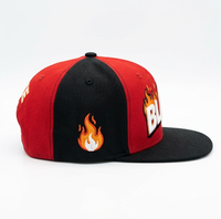 Casquette Snapback Hip-Hop Streetwear en Coton Personnalisée à 6 Panneaux, Bicolore Rouge et Noir, Broderie 3D Flamme BLAZE, Visière Plate