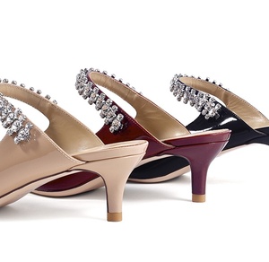 Sandali Personalizzati Ispirazione JC in Vernice Rossa con Tacco a Spillo Sottile da 5cm e Soletta Imbottita in Pelle di Pecora per Matrimoni e Banchetti all'Ingrosso - Product Image 6