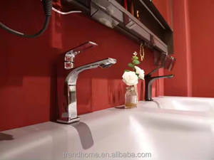 Deux tables de meuble de toilette avec deux lavabos Deux robinets et armoire à miroir de grande taille - Product Image 3