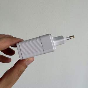 <span class=keywords><strong>Chargeur</strong></span> USB 36W 4ports QC3.0 PD 20W 2ports USB 3.1A <span class=keywords><strong>Prise</strong></span> de charge rapide universelle pour <span class=keywords><strong>iPhone</strong></span> 14 <span class=keywords><strong>13</strong></span> 11 pour Samsung pour Xiaomi - Product Image 2