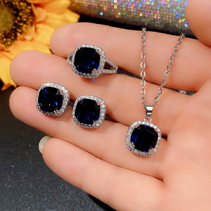 Set di gioielli in vetro blu zaffiro quadrato, accessori di moda eleganti e di lusso per le donne - Product Image 5