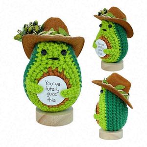 Nouveau porte-clés breloque requin au crochet, jouet amigurumi fait main, mignon mini pendentif de sac en forme d'animal marin tricoté - Product Image 1