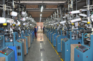 Produttore OEM di <span class=keywords><strong>collant</strong></span> <span class=keywords><strong>lucidi</strong></span> e brillanti, <span class=keywords><strong>collant</strong></span> <span class=keywords><strong>lucidi</strong></span> effetto olio taglie forti, colore personalizzato per tutti i toni della pelle, calze elasticizzate, ODM all'ingrosso - Product Image 6