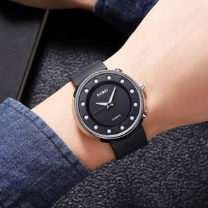 Montre électronique décontractée multifonctionnelle Skmei 2132 avec lumière nocturne, montre-bracelet minimaliste pour homme, étanche - Product Image 5