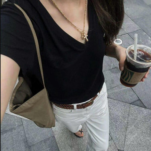 T-shirt da donna in cotone a maniche corte con scollo a V, tinta unita, ricamata, modello americano, modellante, per l'estate - Product Image 5