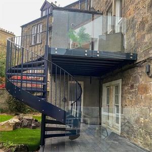 <span class=keywords><strong>Escalier</strong></span> en colimaçon extérieur de luxe en acier galvanisé à chaud bande de roulement antidérapante conception de charge forte pour le paysage de villa moderne - Product Image 4