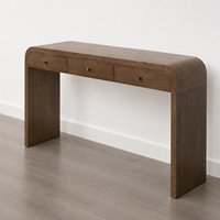 Table console longue Walut à design incurvé avec 3 tiroirs, table d'entrée avec poignées dorées, table d'appoint de rangement pour salon.