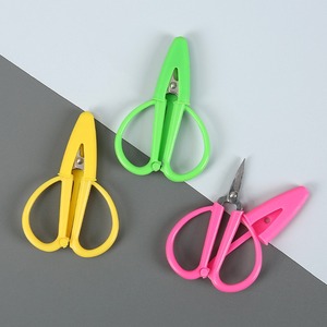 Ciseaux à chapeau portables miniatures en silicone pour étudiants, pour éviter les blessures aux mains, avec ceinture de sécurité, ciseaux à chapeau - Product Image 3