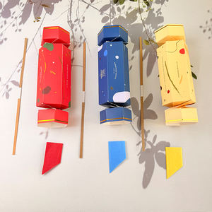 Venta al por mayor de fábrica con temática navideña Bang Box Crackers <span class=keywords><strong>Boom</strong></span> Box Pull-String Pop Surprise Christmas Crowns Face Cream Loose Powder - Product Image 5