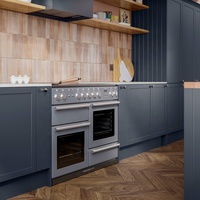 Armoire de cuisine classique Shaker, design de porte lisse à cinq panneaux, surface peinte mate