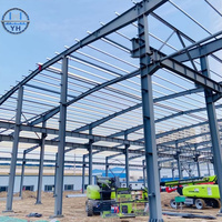 Atelier industriel moderne en structure acier de Chine, kit de hangar préfabriqué avec isolation PIR 50 mm ou laine de roche