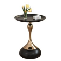 Table basse tendance de style italien en métal avec plateau en marbre, design de luxe léger pour salon, chambre à coucher, coin de canapé mobile
