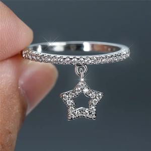 Anello a forma di stella con zirconi cubici, micro pavé, creato in laboratorio, gioiello unisex alla moda, regalo per donne e uomini T0301 - Product Image 1