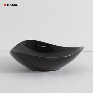 ชุดจานเซรามิคเคลือบสีดำรูปทรงไม่สมมาตรสำหรับงานเลี้ยงแต่งงานระดับไฮเอนด์ 18 20 24 32 ชิ้น - Product Image 2