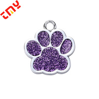 Colgante para collar con nombre y huella de perro, colgante de Metal de aleación de Zinc con brillo colorido y estampado de pata de perro