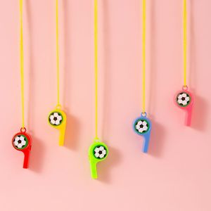 Silbatos de fútbol de plástico de colores, accesorios portátiles para animar a los niños y aficionados - Product Image 2