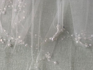 Fatto a mano squisito da sposa velo da sposa corto <span class=keywords><strong>con</strong></span> perline cucito velo <span class=keywords><strong>con</strong></span> <span class=keywords><strong>accessori</strong></span> <span class=keywords><strong>per</strong></span> <span class=keywords><strong>capelli</strong></span> all'ingrosso disponibile - Product Image 2