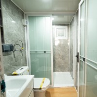 Maison conteneur préfabriquée sécurisée extensible 20 pieds 40 pieds avec salle de bain, pour extérieur, type logement secondaire